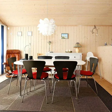 Hébergement de vacances Four-bedroom Holiday In Hadsund 8 *